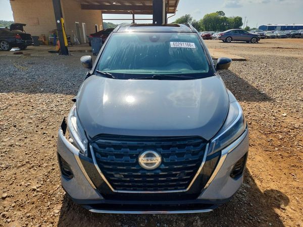 2021 NISSAN KICKS