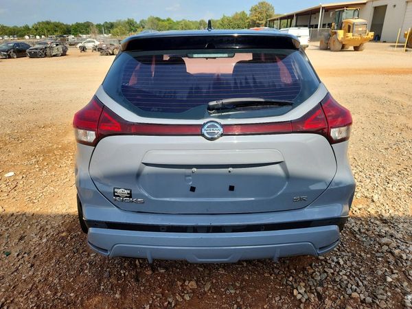 2021 NISSAN KICKS