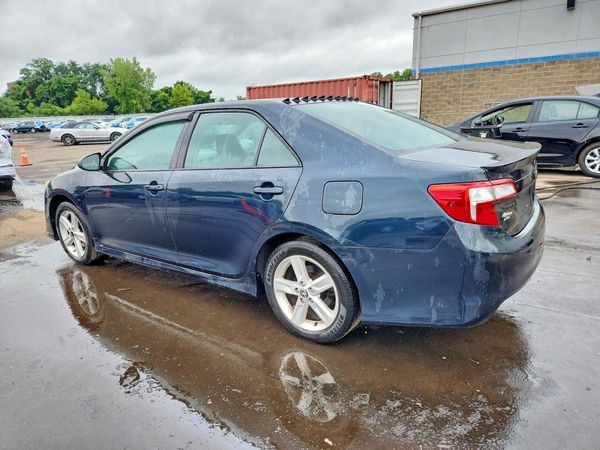 2014 TOYOTA CAMRY