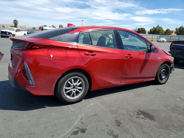 2017 TOYOTA PRIUS Three/Four/Four Adv — PSRA
