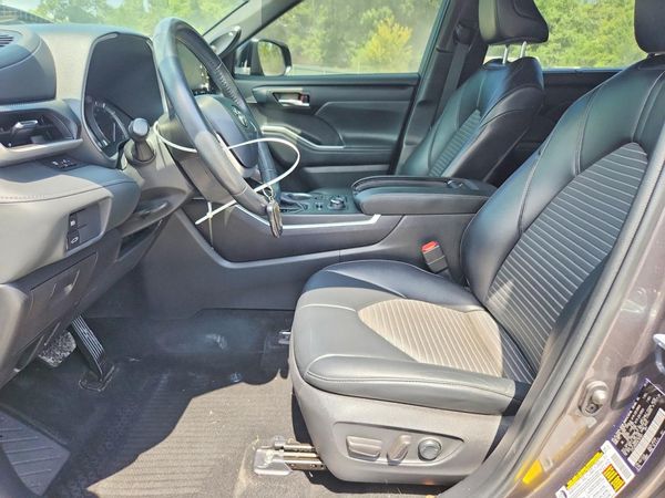 2022 TOYOTA HIGHLANDER XSE