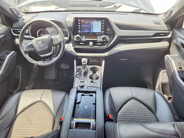 2022 TOYOTA HIGHLANDER XSE