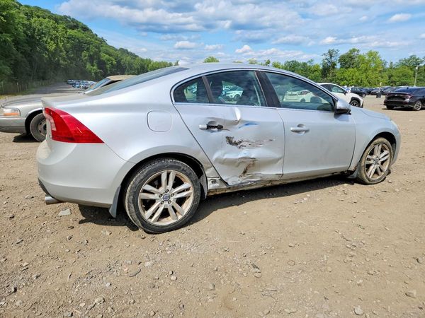 2012 VOLVO S60