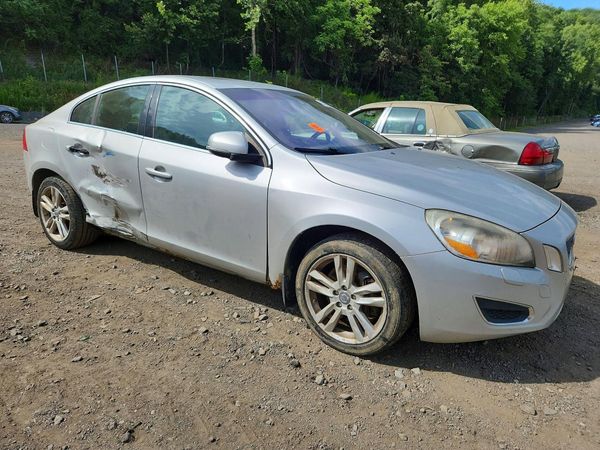 2012 VOLVO S60