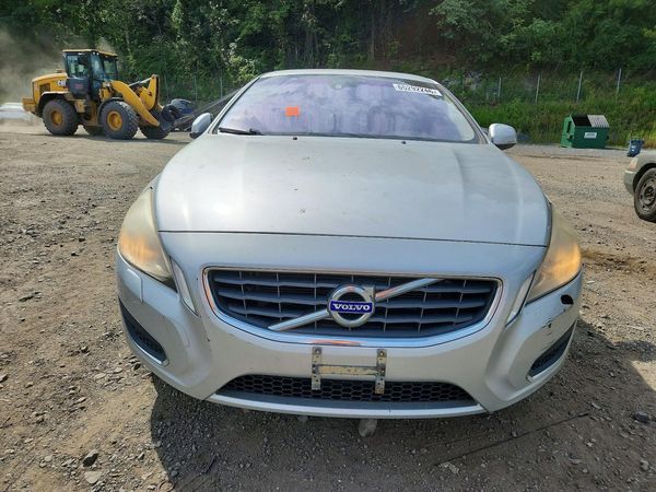 2012 VOLVO S60