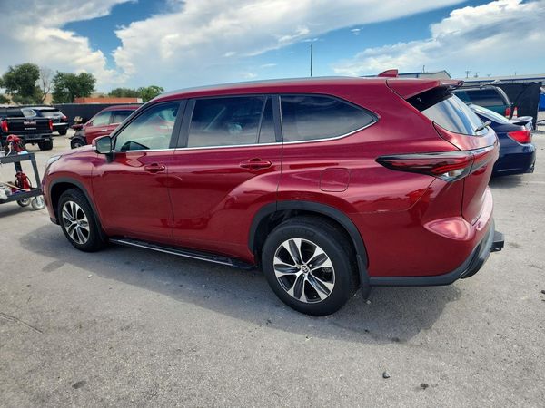 2024 TOYOTA HIGHLANDER