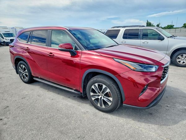 2024 TOYOTA HIGHLANDER