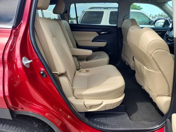 2024 TOYOTA HIGHLANDER