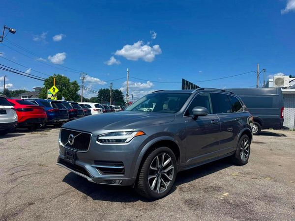 2019 VOLVO XC90 Momentum