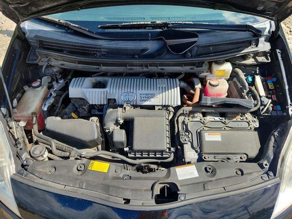 2015 TOYOTA PRIUS
