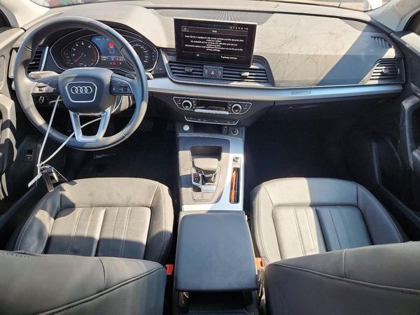 2025 AUDI Q5 quattro Premium