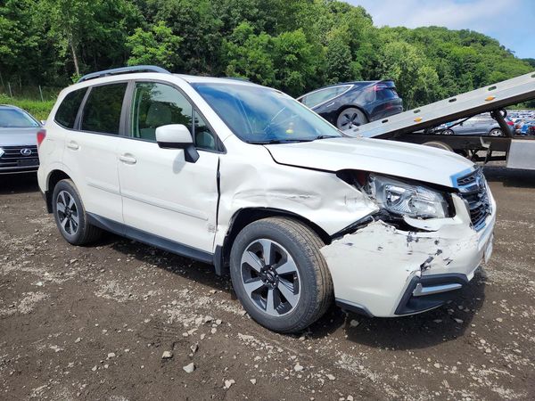 2018 SUBARU FORESTER Premium+ES