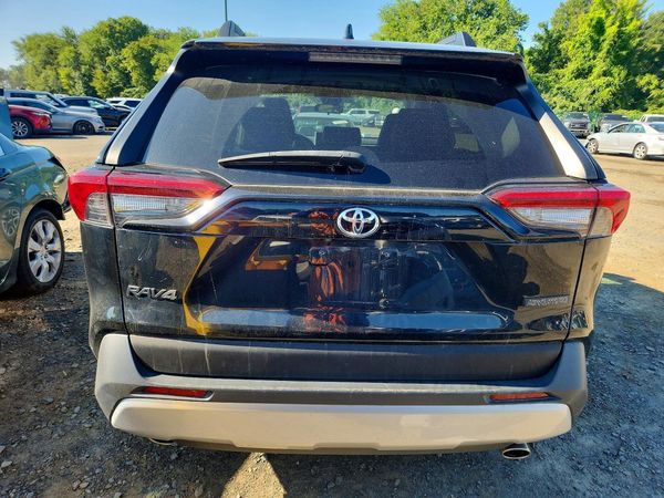 2020 TOYOTA RAV4 Adventure