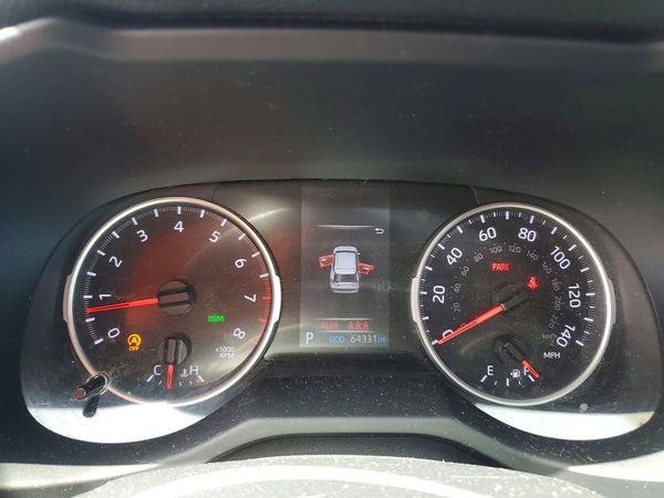 2021 TOYOTA RAV4 XLE