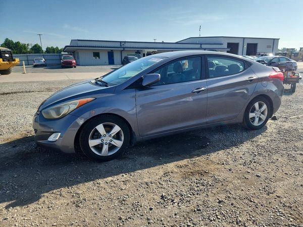 2013 HYUNDAI ELANTRA