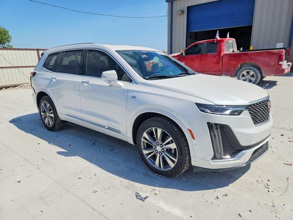 2025 CADILLAC XT6
