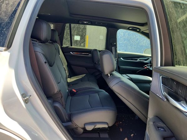 2025 CADILLAC XT6