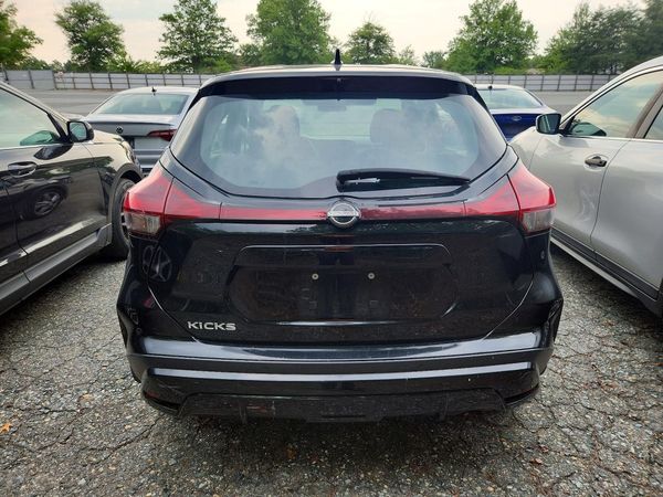 2022 NISSAN KICKS S