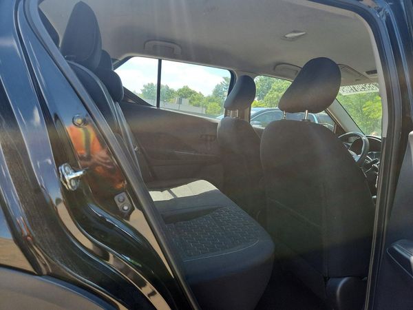 2022 NISSAN KICKS S