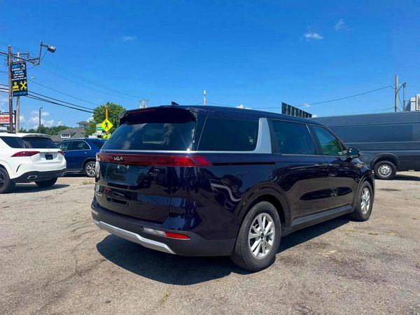 2022 KIA CARNIVAL LX, LX Seat Package