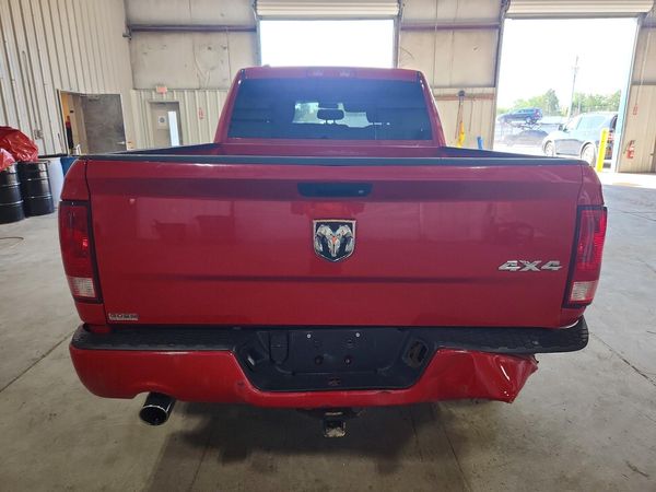 2017 RAM 1500 ST QUAD CAB 4X4