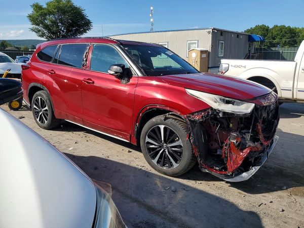 2021 TOYOTA HIGHLANDER XSE