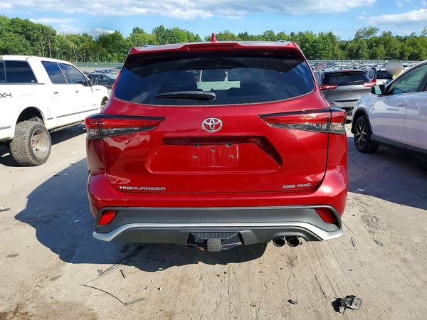 2021 TOYOTA HIGHLANDER XSE