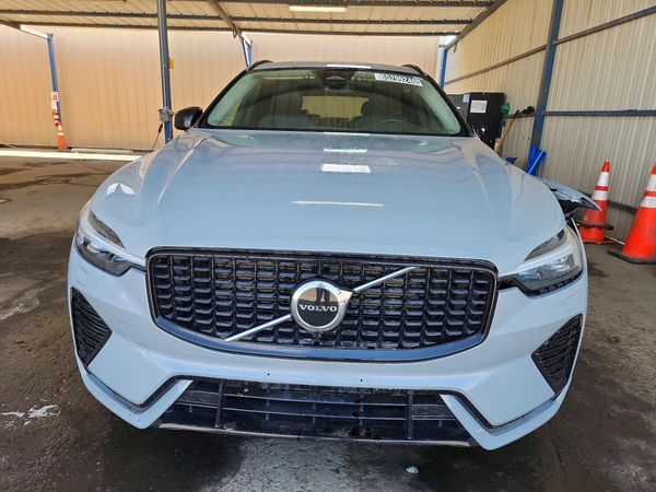 2025 VOLVO XC60 Core