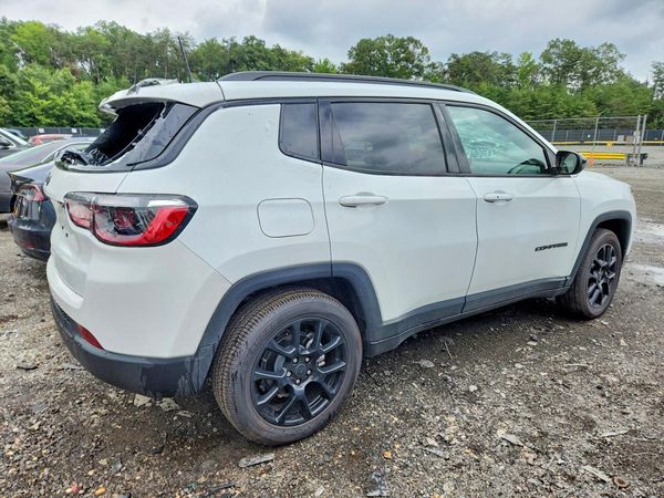 2025 JEEP COMPASS North, Latitude
