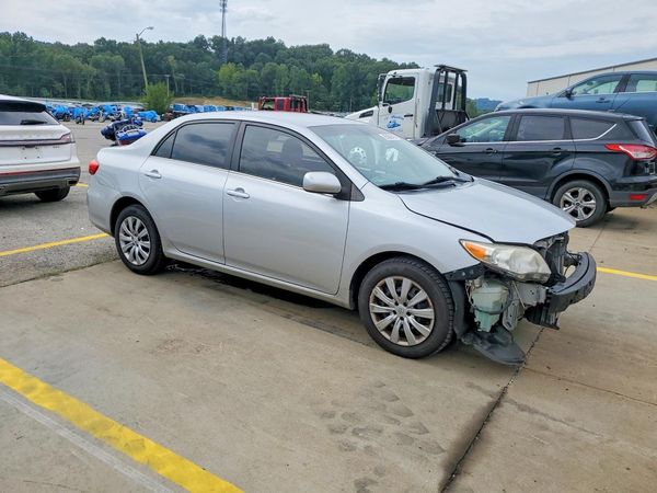 2013 TOYOTA COROLLA