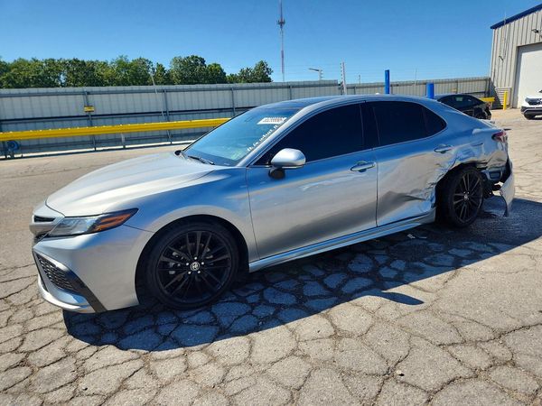 2021 TOYOTA CAMRY XSE
