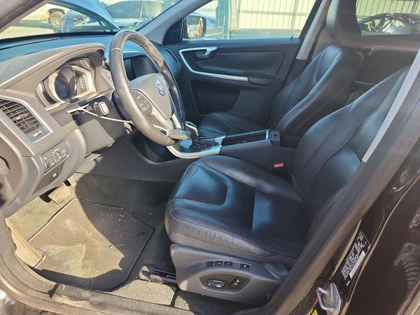 2016 VOLVO XC60 SV33 Premier