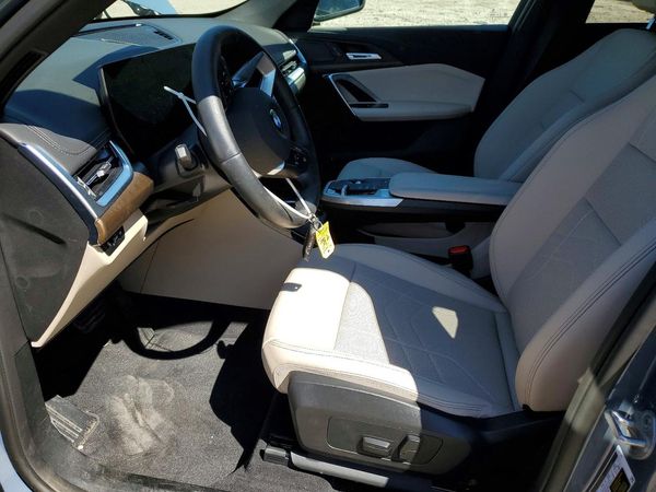 2025 BMW X1 xDrive28i — DENT