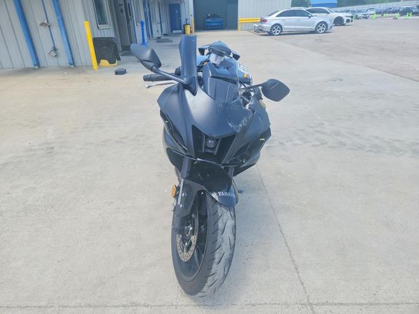 2025 YAMAHA YZFR7