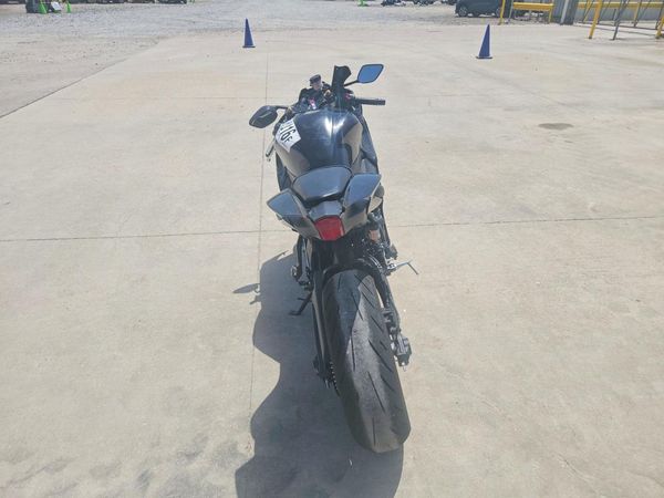 2025 YAMAHA YZFR7