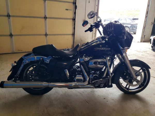 2017 HARLEY-DAVIDSON FLHX