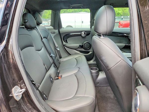2019 MINI COOPER