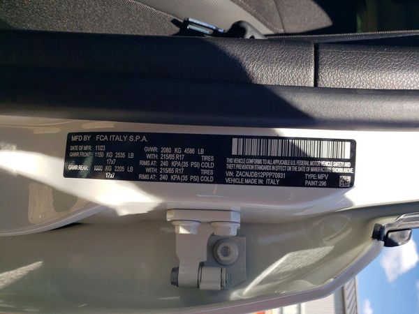 2023 JEEP RENEGADE Latitude, Upland