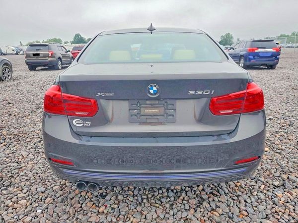 2018 BMW 330 xDrive SA