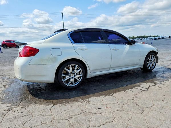 2013 INFINITI G37