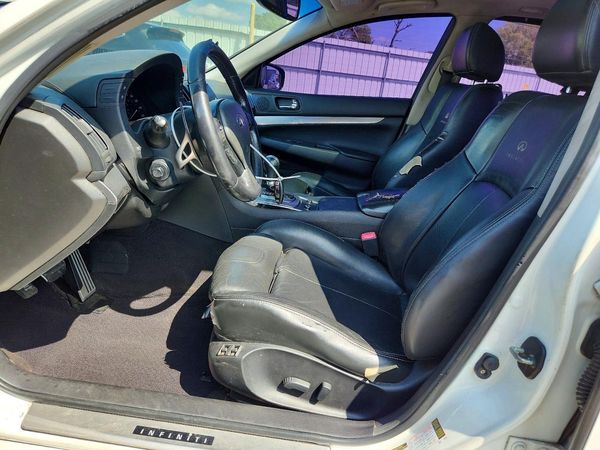 2013 INFINITI G37