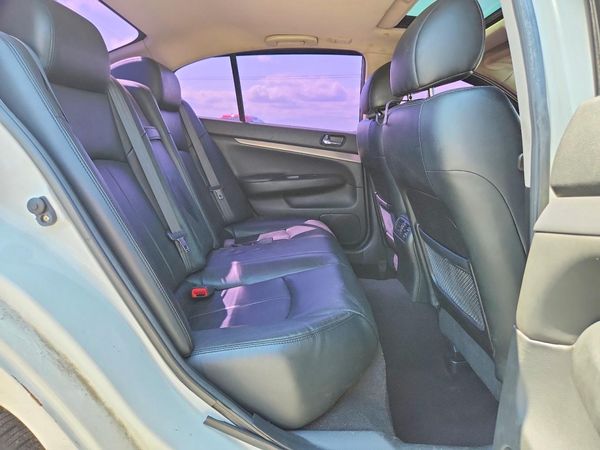 2013 INFINITI G37