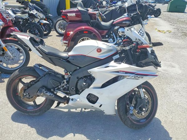2018 YAMAHA YZFR6