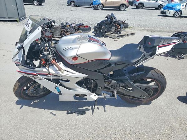 2018 YAMAHA YZFR6