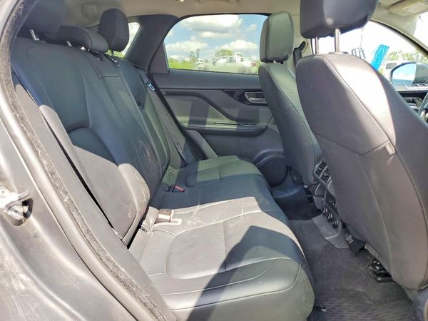 2018 JAGUAR F-PACE Premium