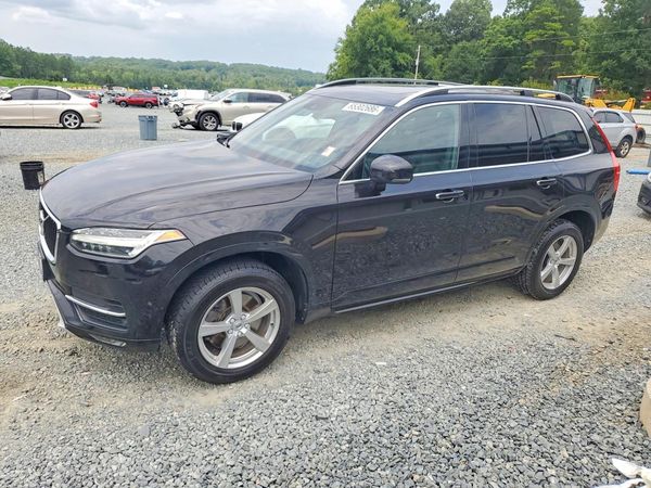 2018 VOLVO XC90 Momentum — Front 3/4