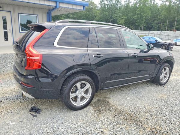 2018 VOLVO XC90 Momentum — PSRA