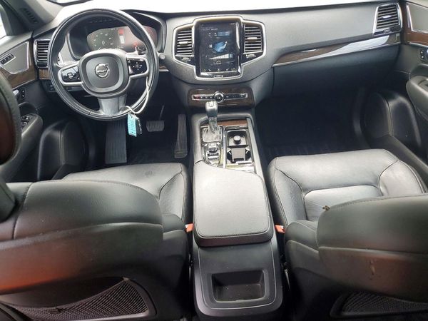 2018 VOLVO XC90 Momentum — CKPT