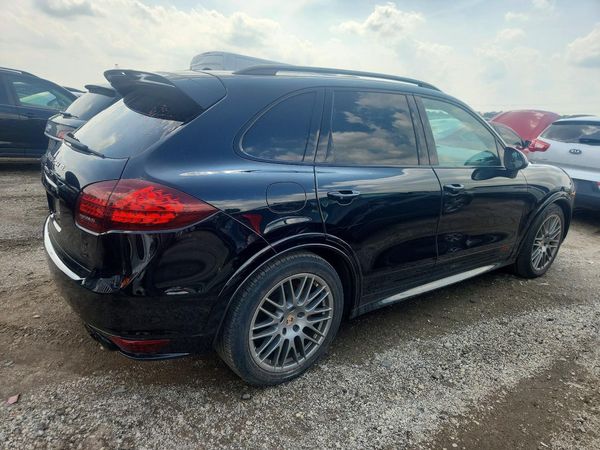 2014 PORSCHE CAYENNE GTS
