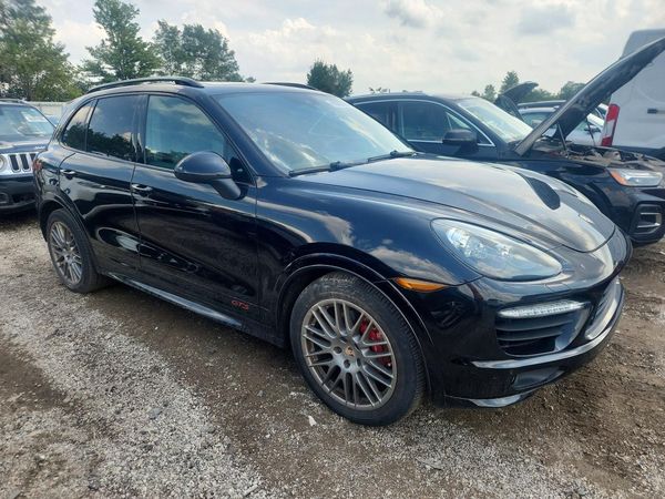 2014 PORSCHE CAYENNE GTS